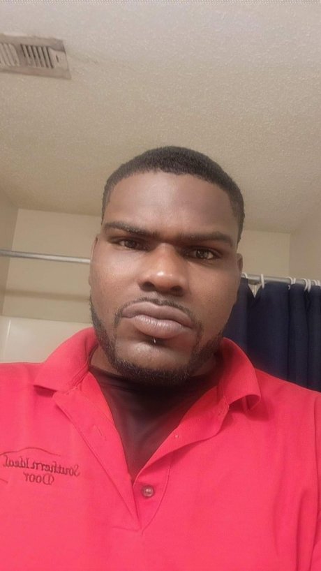 Man Dingo Warrior beautiful actress pic