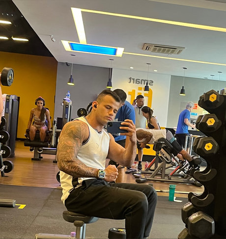 _wally_ hot model pic