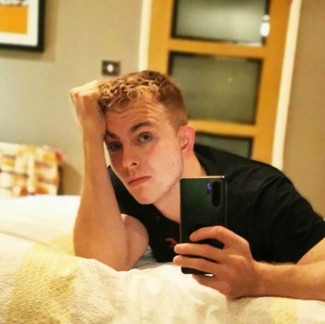 workout onlyfans erotic image