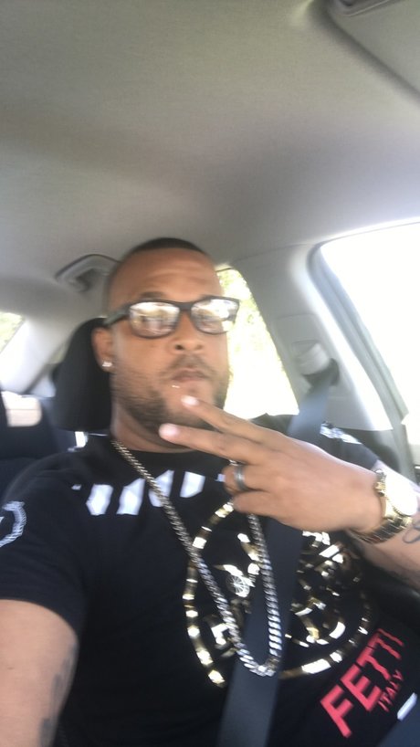 85m0t model pornographic pic