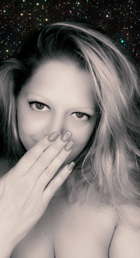 Saramarie1376 beautiful star pictures