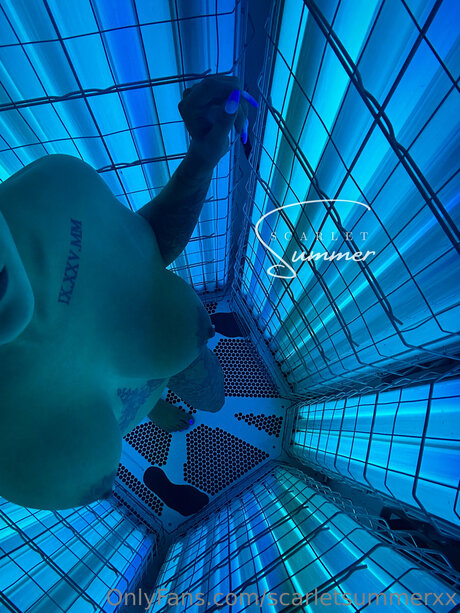 Scarlet Summer pretty pornstar pics