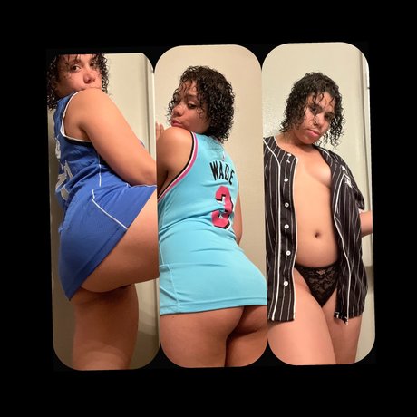 Savannah Rose model adult galleries