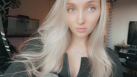 _SavannahBaby_ star hot pics