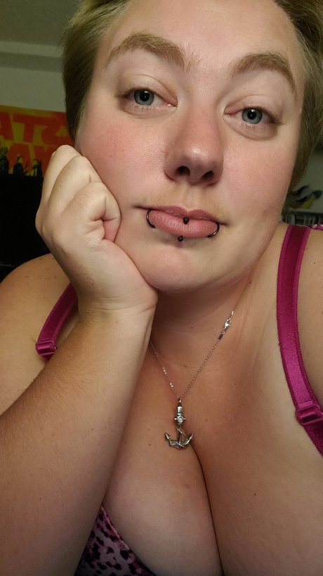 XoXo Loreli pornstar high quality img