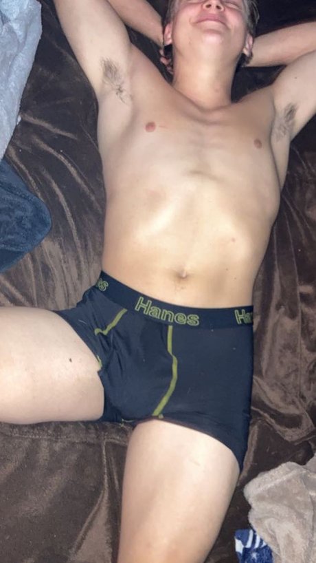 Spicy Spencer pretty actress pic