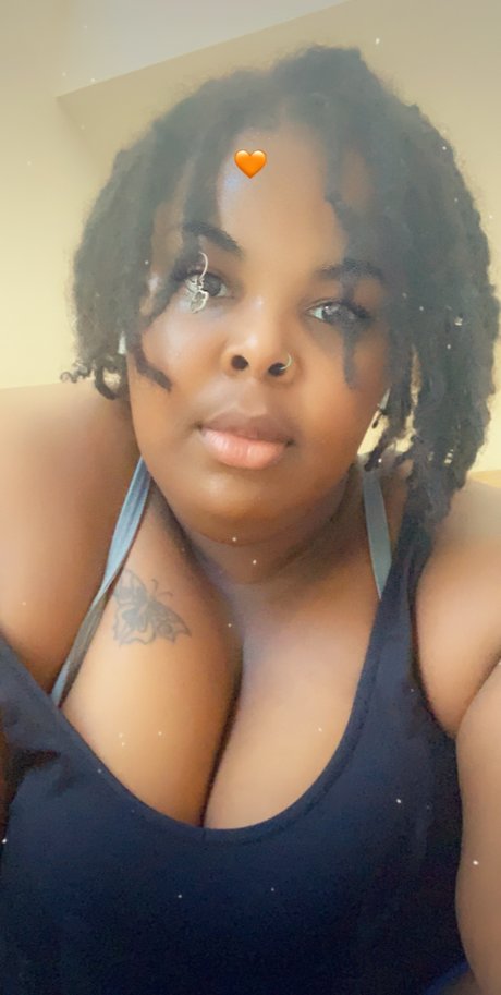 Fruity Lash e hot model photo