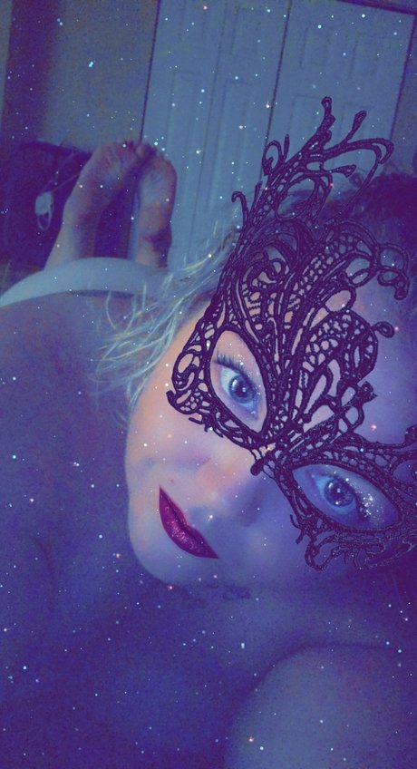 Thic Fox star sexy photos