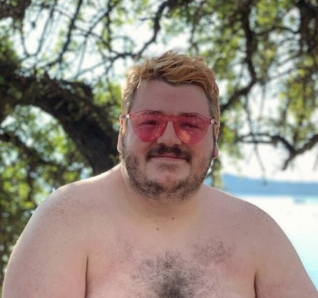 Thiccatxcub pretty model photo