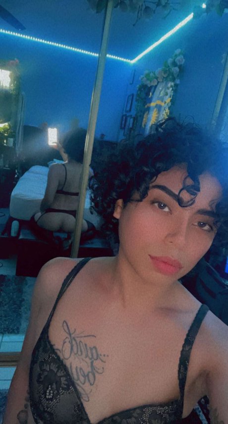 The Raven Santana pornstar xxx gallery