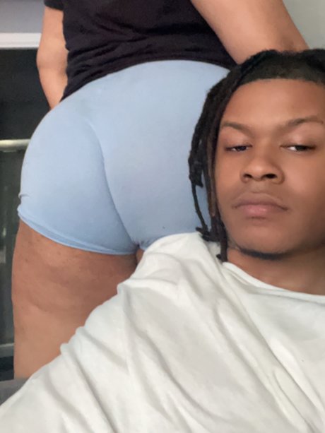 SheScreamMylo_ model erotic img