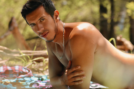 ThickTop actress picture