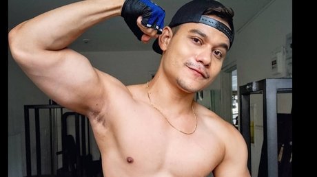 Thelenin adult model gallery