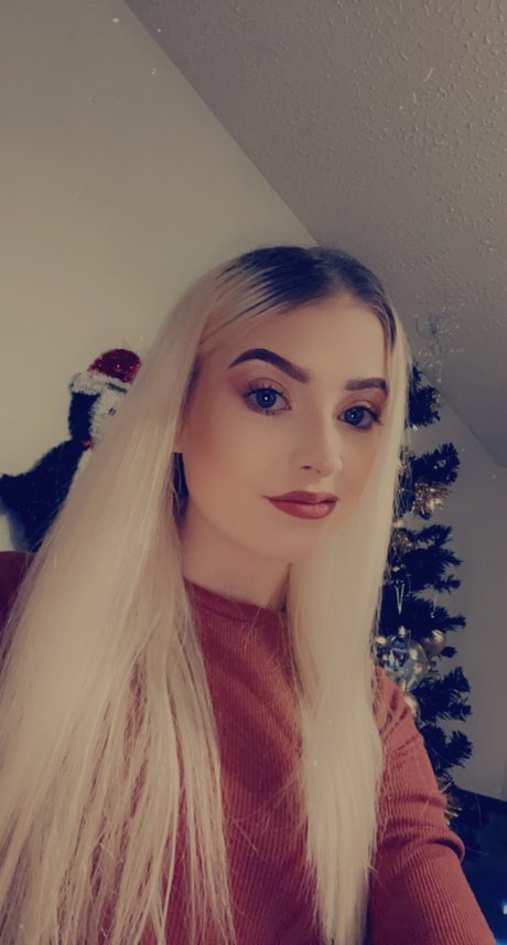 Amy barrett model free picture