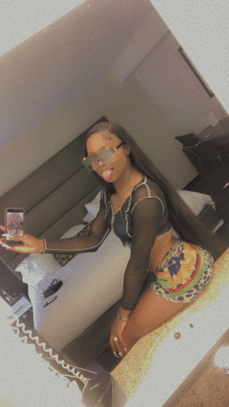 Dabossbanks pornographic model images