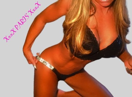 XxxX PARIS XxxX erotic pornstar pics