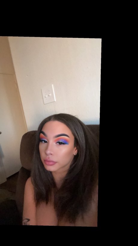 Joelle Mackenzie model naked photos