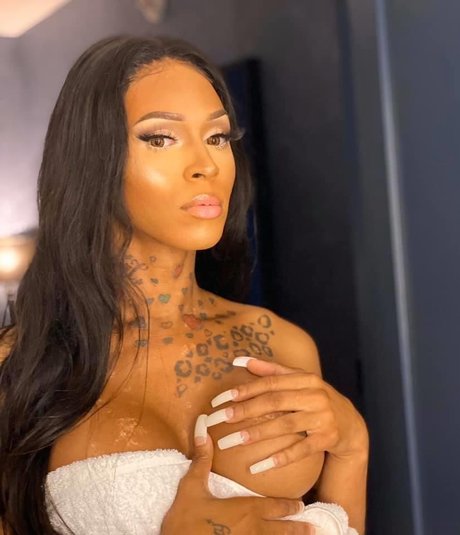 ShannyAnn porn model picture