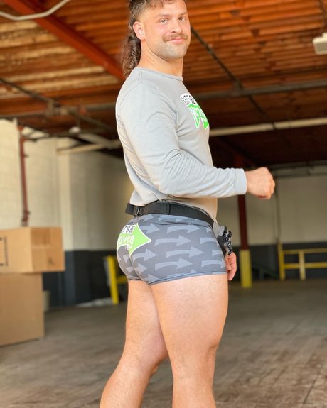 Stephen Lomas model nude pics