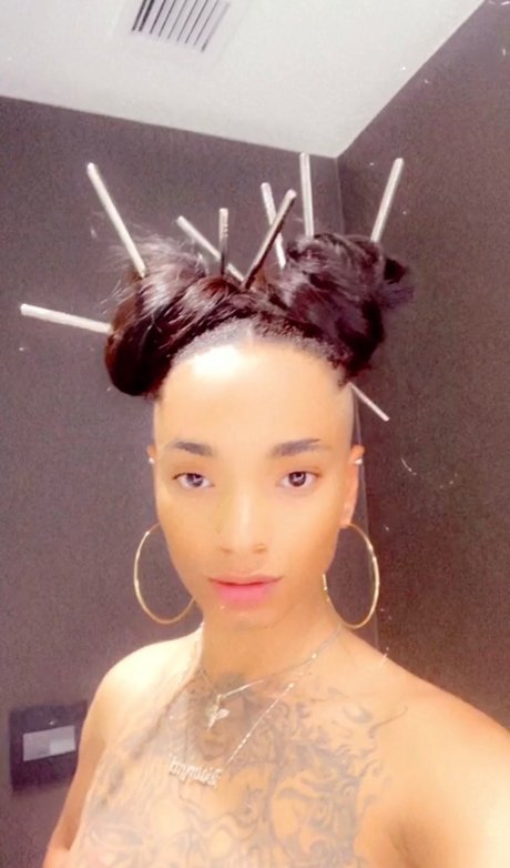 XXXMANNEQUINN star top photos