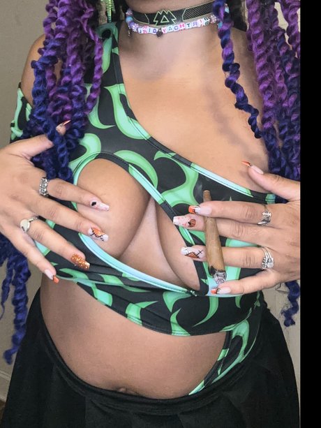 That Pretty Rave Girl pornstar hd gallery