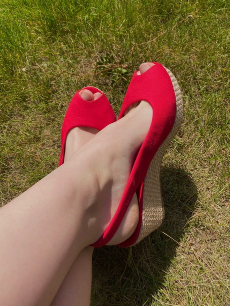 Feetgoddess model xxx galleries