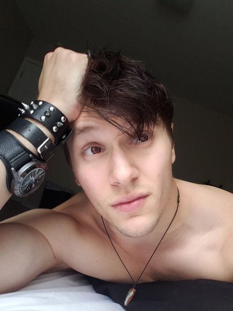 TryToFlyMike model erotic photos