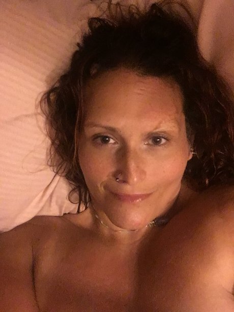 Mistress Karma Safiya XXX perfect model photos