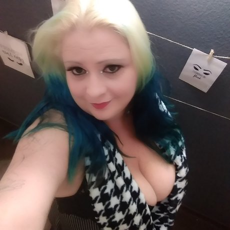 Submissive Princess XO star top gallery