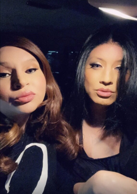 _TIA amp amp VE_ model adult pic