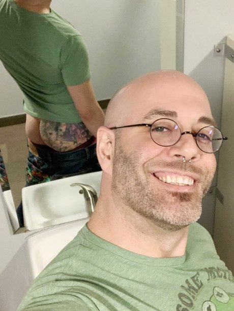 DemonFoxQ pornstar naked pictures