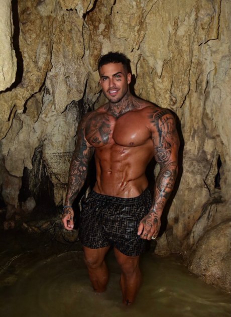 TROYBOY PRIVATE_ xxx model gallery