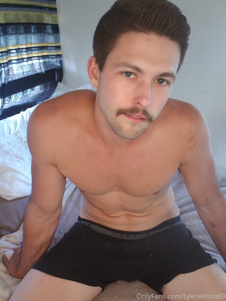 Tyler Wilson model naked pic