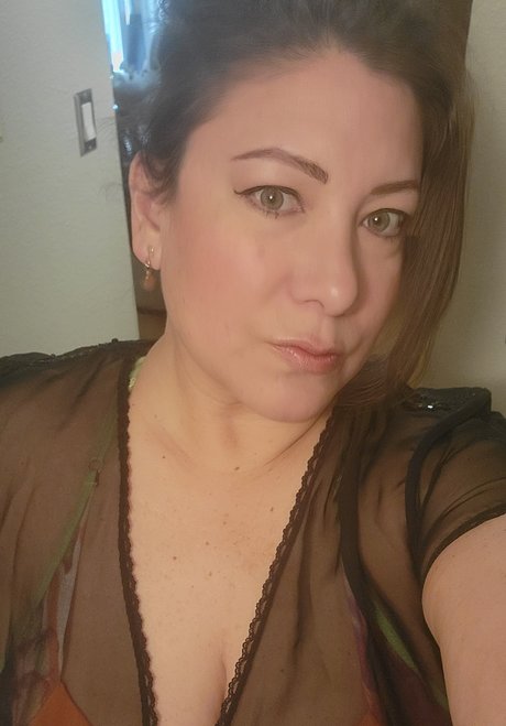 DollaQueen pornstar high quality images