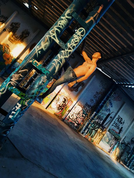 Mala Fama adult model gallery