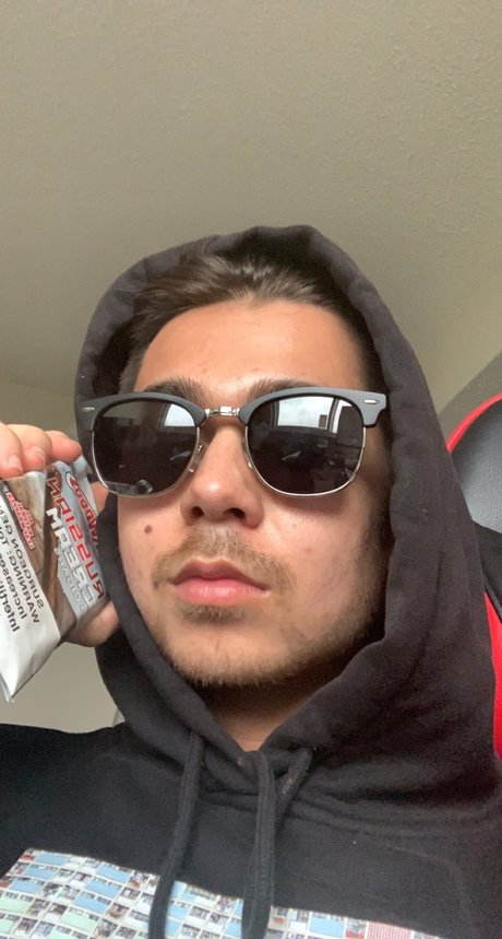 Xavier Nguyen pornstar pretty picture