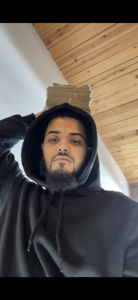 FAM1LE naked pornstar photos