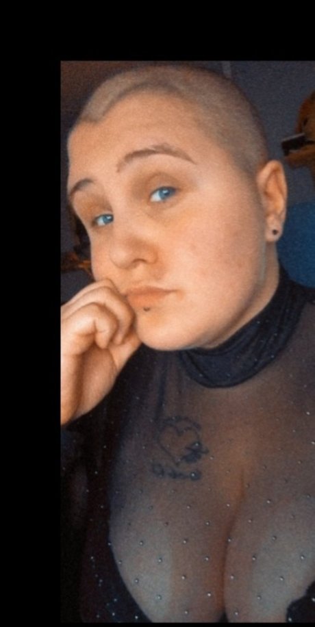 Helena E pornographic actress pic