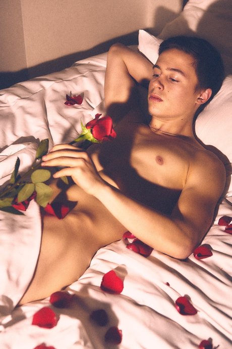 Earnest Jack Premium model art pics