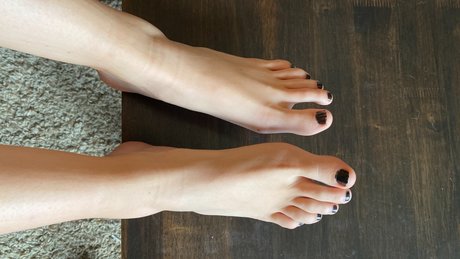 Camila Stone high quality model img