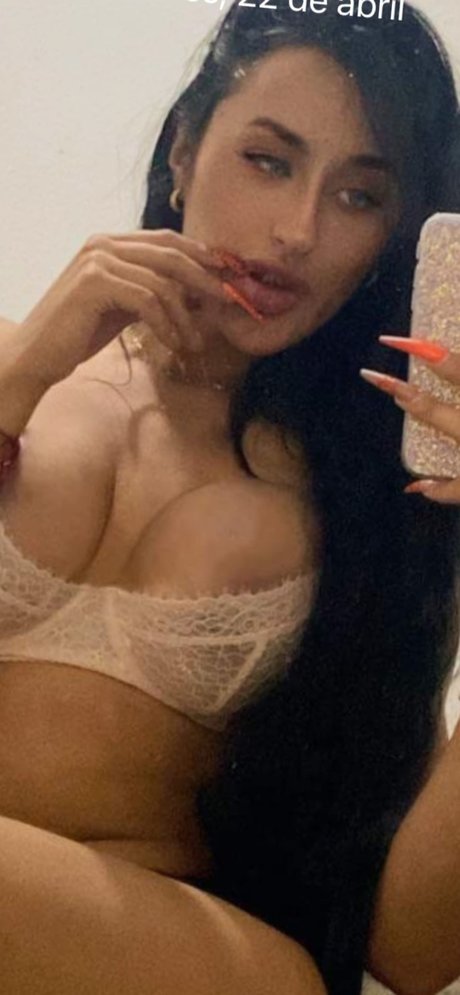 La mal portada hd model pics