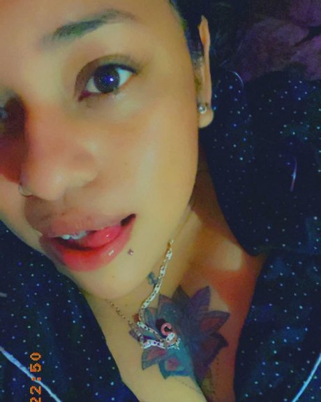 _Sele_ nice actress img