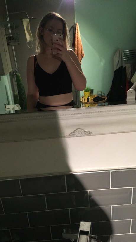 Sophia Brown star pornographic pic