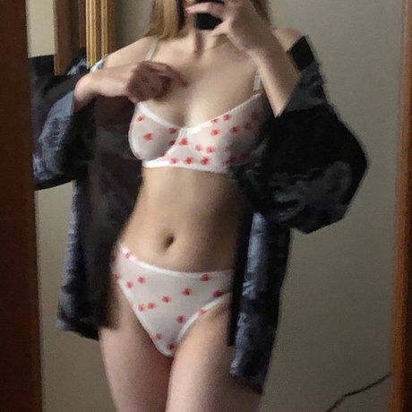 Makiko_ erotic pornstar photos