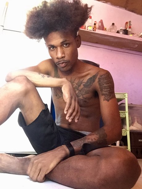 REAL YAAD MAN_ star nude photos