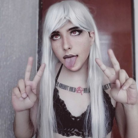 Malina Demon erotic actress gallery