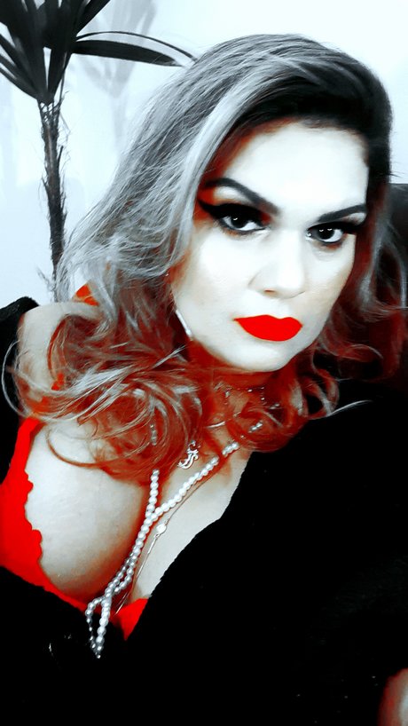 Aline Bertuci xxx model pic