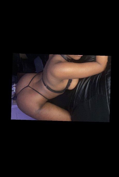 daze beautiful model pic