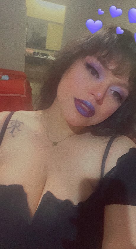 Lahsy model high quality gallery