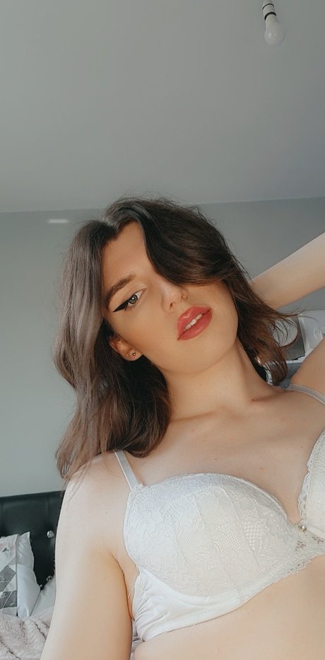 izzywinterz free erotic pornstar archive